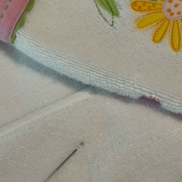 Pottery Barn Kids Floral Bath Towels Set of 3 – Pink Flower Theme  - PBK - Picture 3 of 3